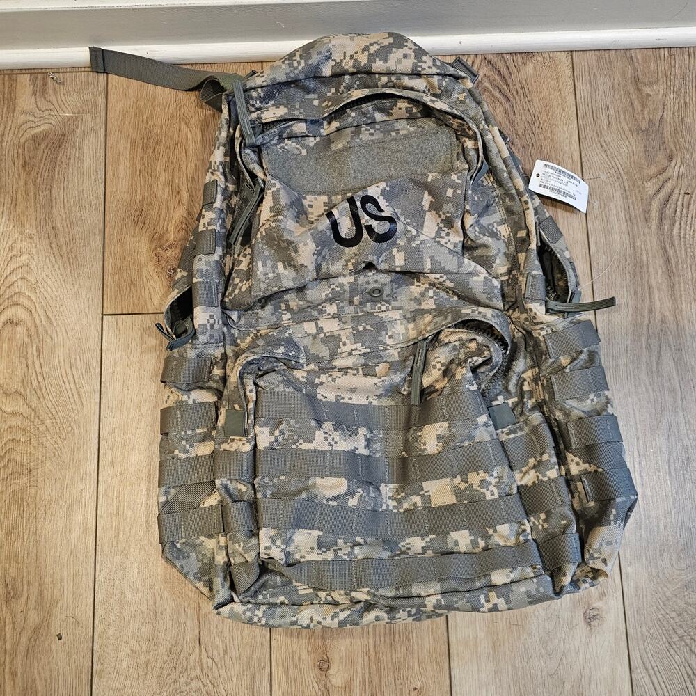 NWT USGI Military ACU MOLLE II Medium Rucksack in Universal Camouflage Pattern